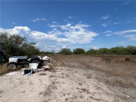 165 County Road 3061 Orange Grove TX 78372