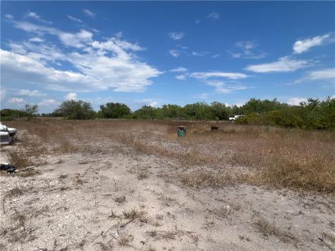 165 County Road 3061 Orange Grove TX 78372
