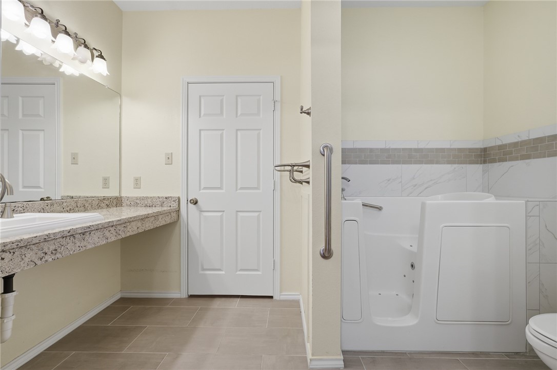 101 Peachtree Drive Rockport TX 78382