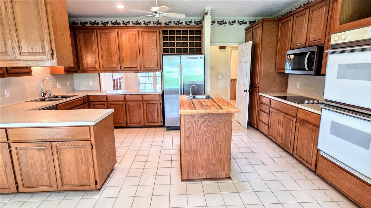 409 Champions Drive Rockport TX 78382