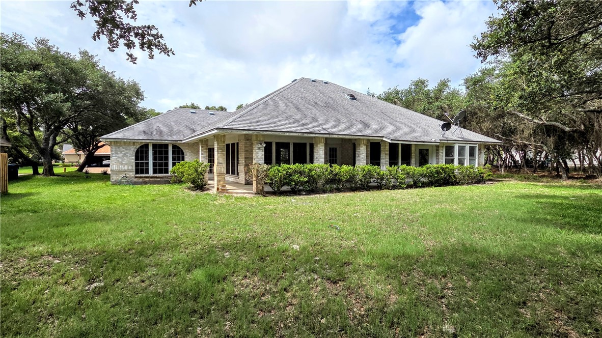 409 Champions Drive Rockport TX 78382