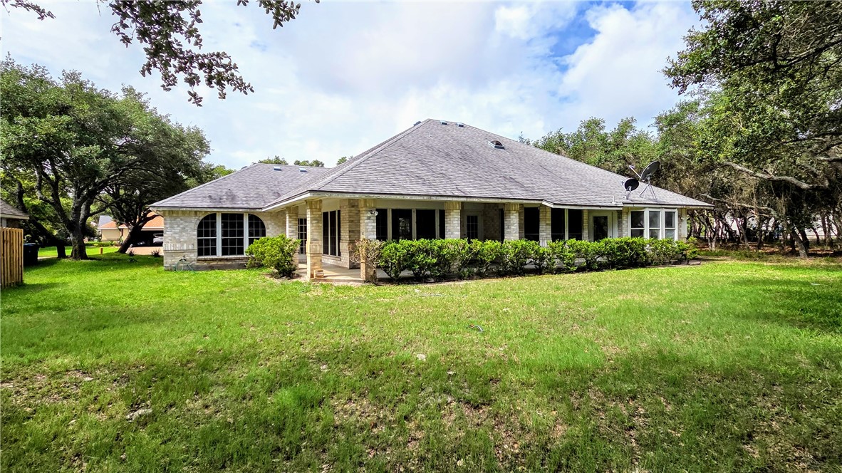 409 Champions Drive Rockport TX 78382