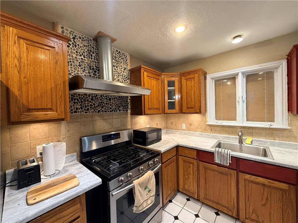 303 W 3rd Street Rockport TX 78382