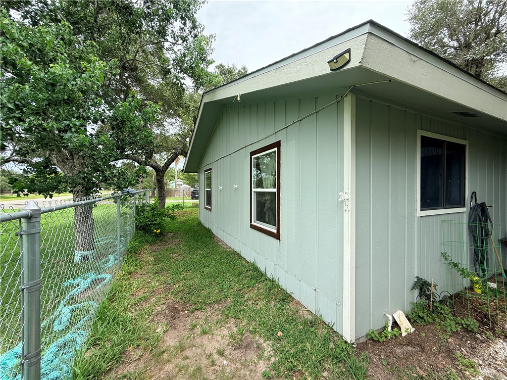 303 W 3rd Street Rockport TX 78382