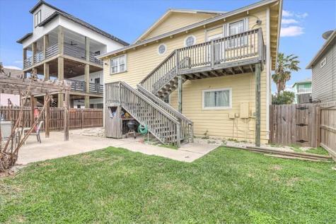 912 S 11th Street Port Aransas TX 78373