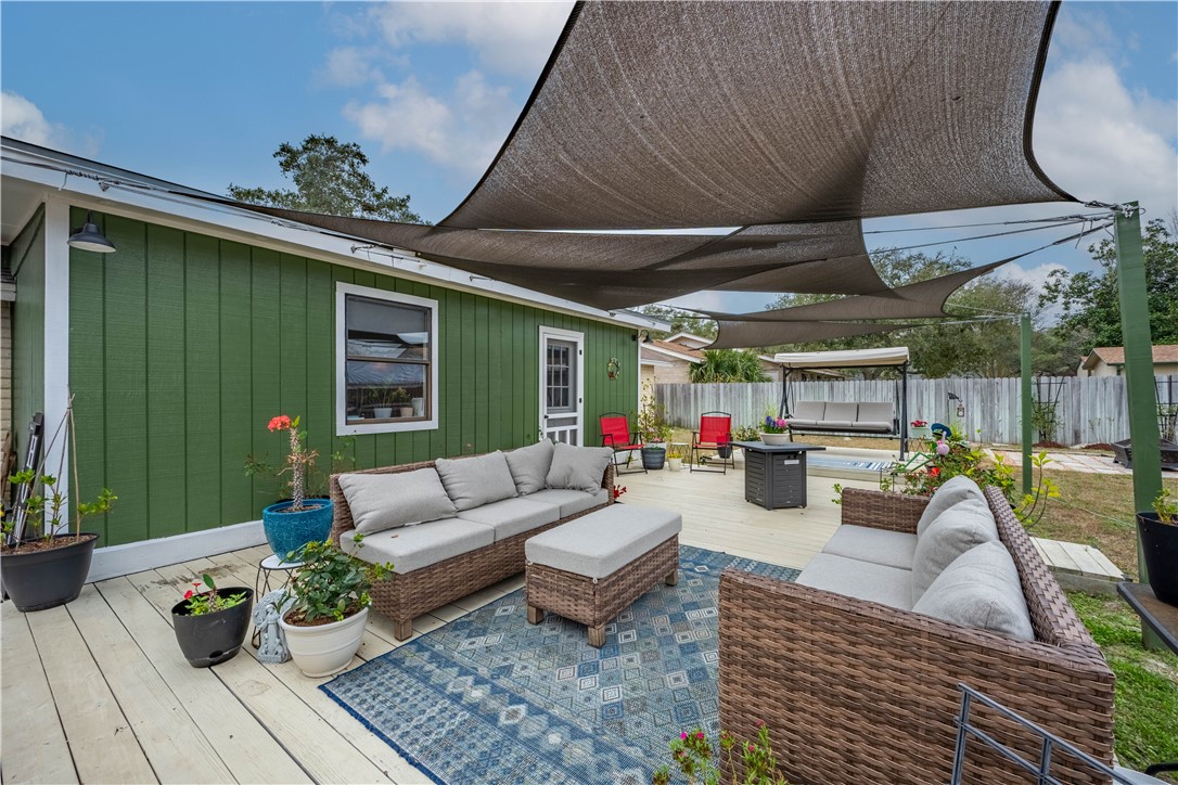 1202 S Paisano Street Rockport TX 78382