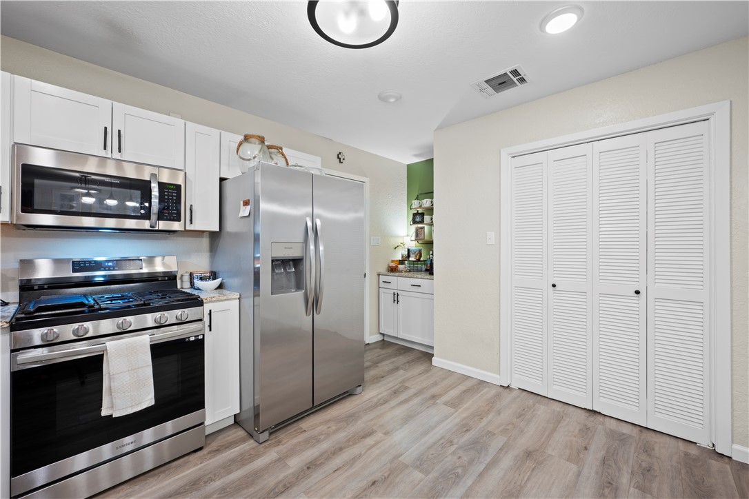 1202 S Paisano Street Rockport TX 78382