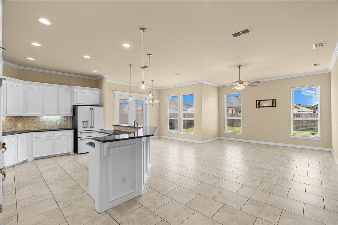 1717 Sea Oak Drive Corpus Christi TX 78418