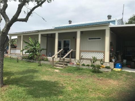1431 W 12th Street Rockport TX 78382