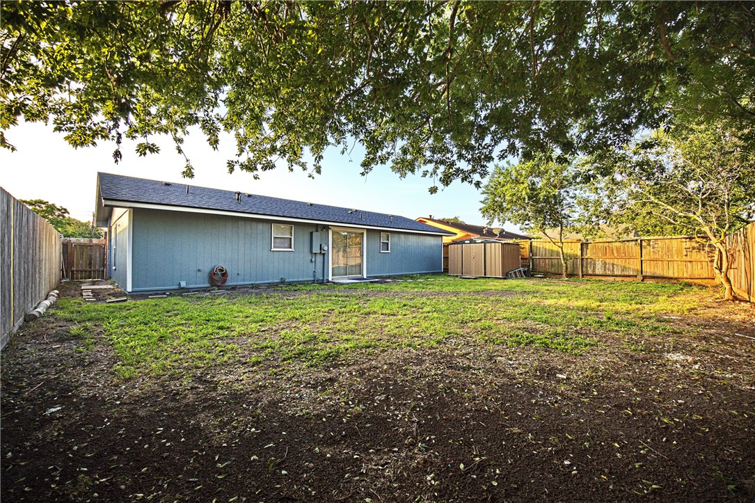 1733 Kern Drive Corpus Christi TX 78412
