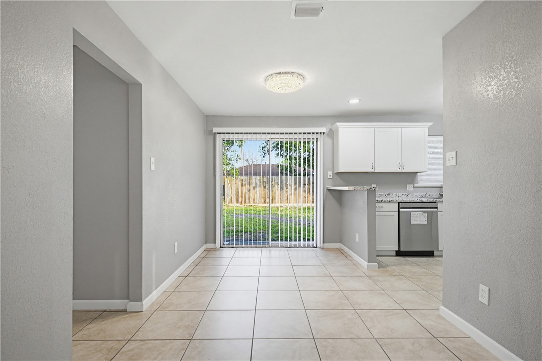 1733 Kern Drive Corpus Christi TX 78412