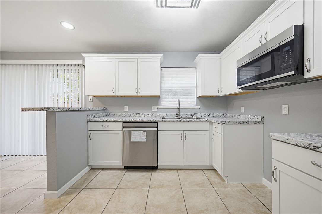 1733 Kern Drive Corpus Christi TX 78412