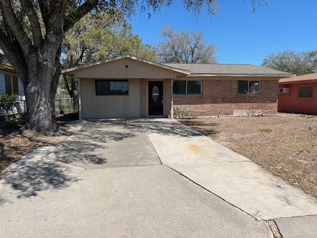 820 W Adams Street Falfurrias TX 78355