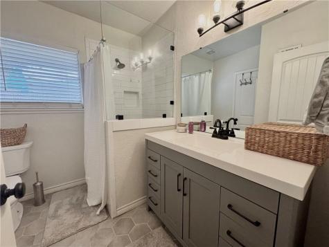 720 Santa Dolores Kingsville TX 78363