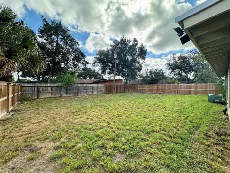 720 Santa Dolores Kingsville TX 78363