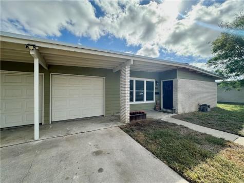 720 Santa Dolores Kingsville TX 78363