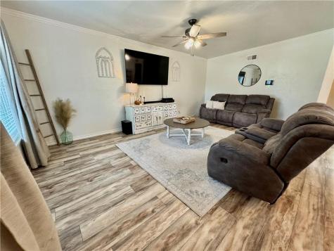 720 Santa Dolores Kingsville TX 78363