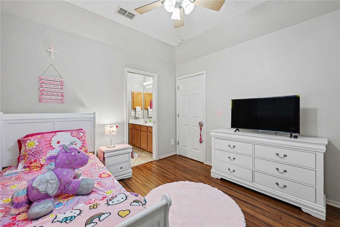 5609 Leicester Corpus Christi TX 78414