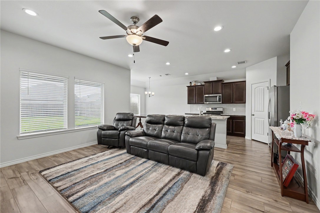 2730 Excelsior Boulevard Corpus Christi TX 78415