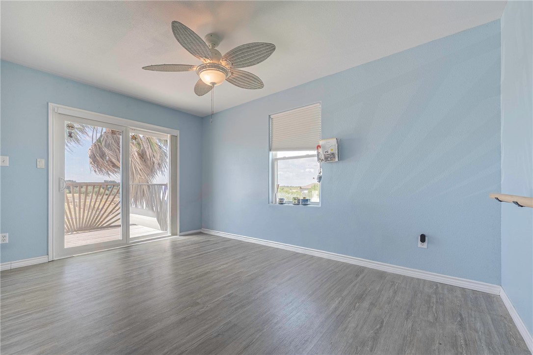 401 Old Salt Lake Rockport TX 78382