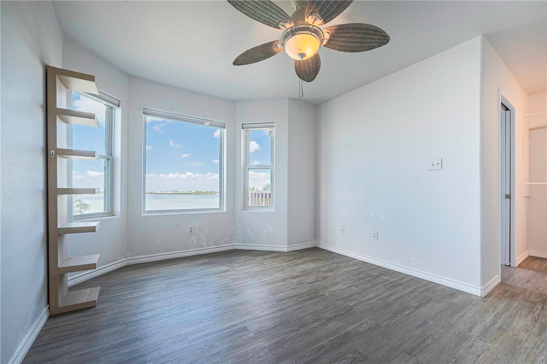 401 Old Salt Lake Rockport TX 78382
