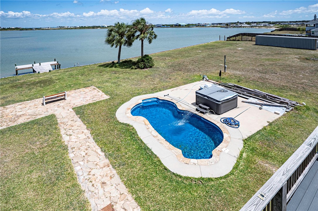 401 Old Salt Lake Rockport TX 78382