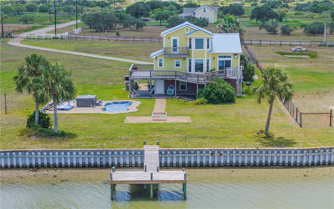 401 Old Salt Lake Rockport TX 78382