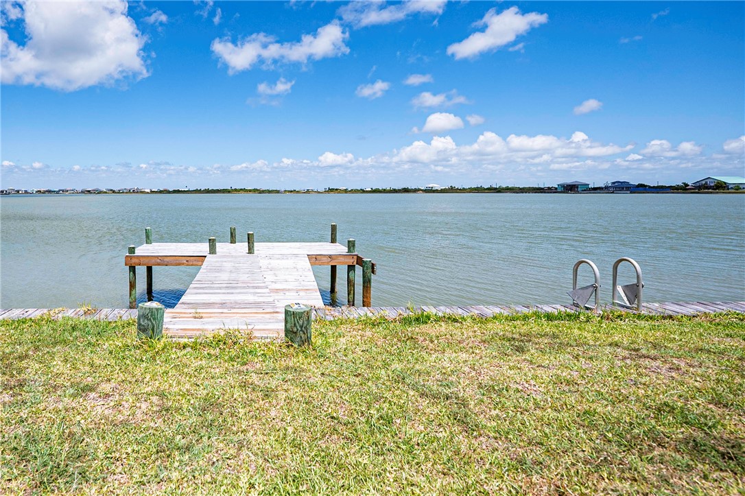 401 Old Salt Lake Rockport TX 78382