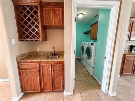 6906 King George Place Corpus Christi TX 78414