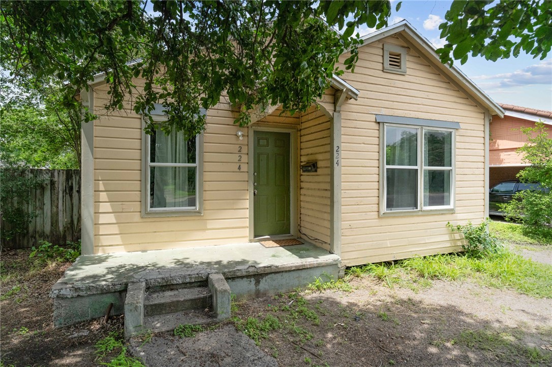 224 W Santa Gertrudis Street Kingsville TX 78363