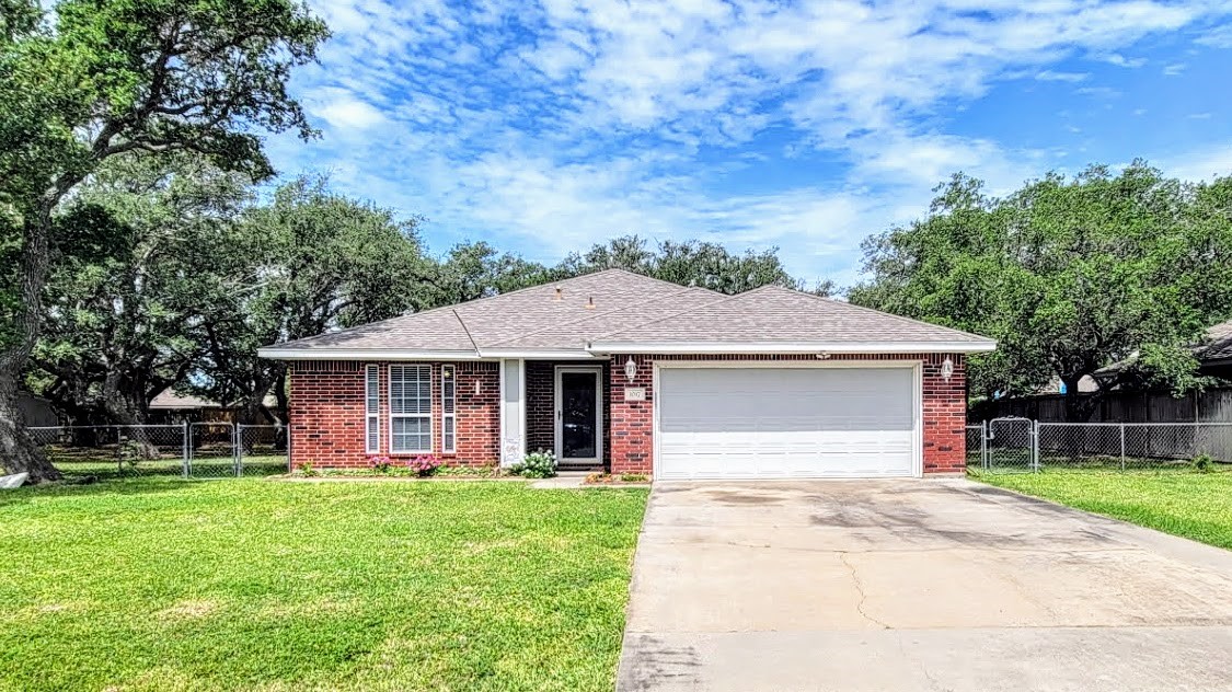 1017 Hickory Avenue Rockport TX 78382