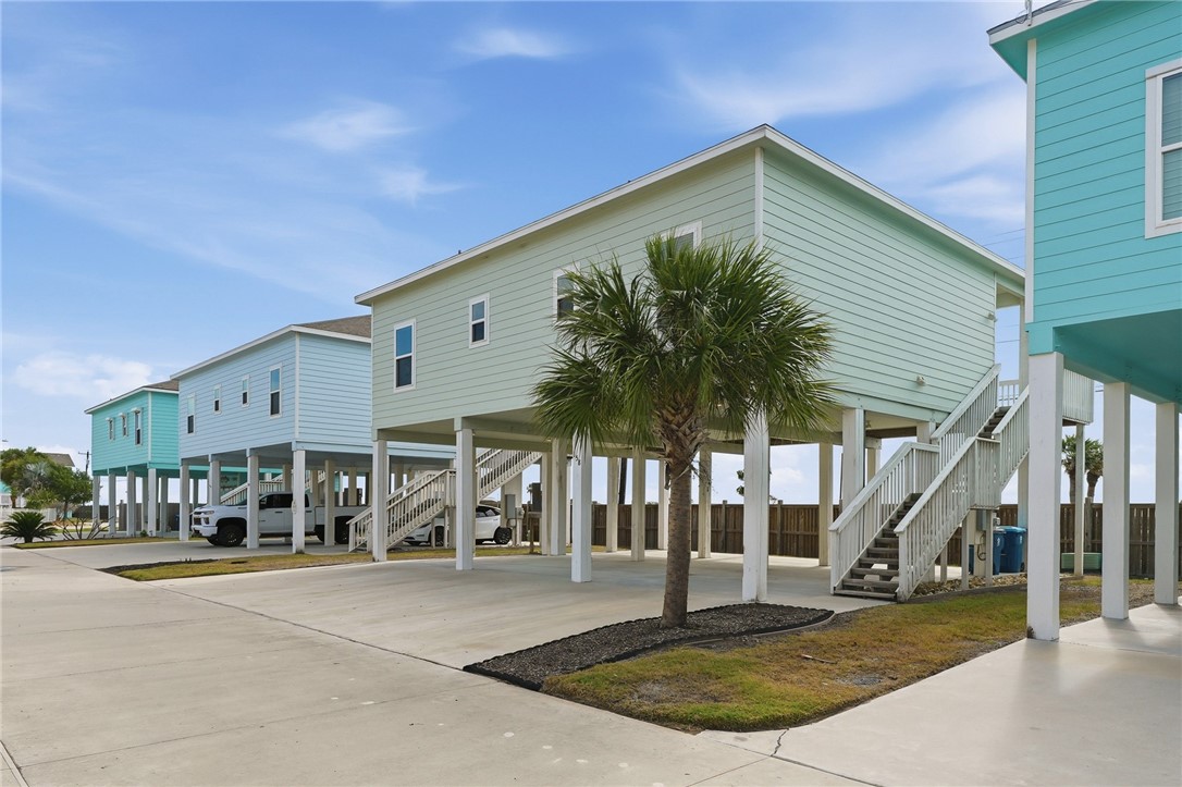 158 S Nautica Rockport TX 78382