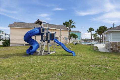 158 S Nautica Rockport TX 78382