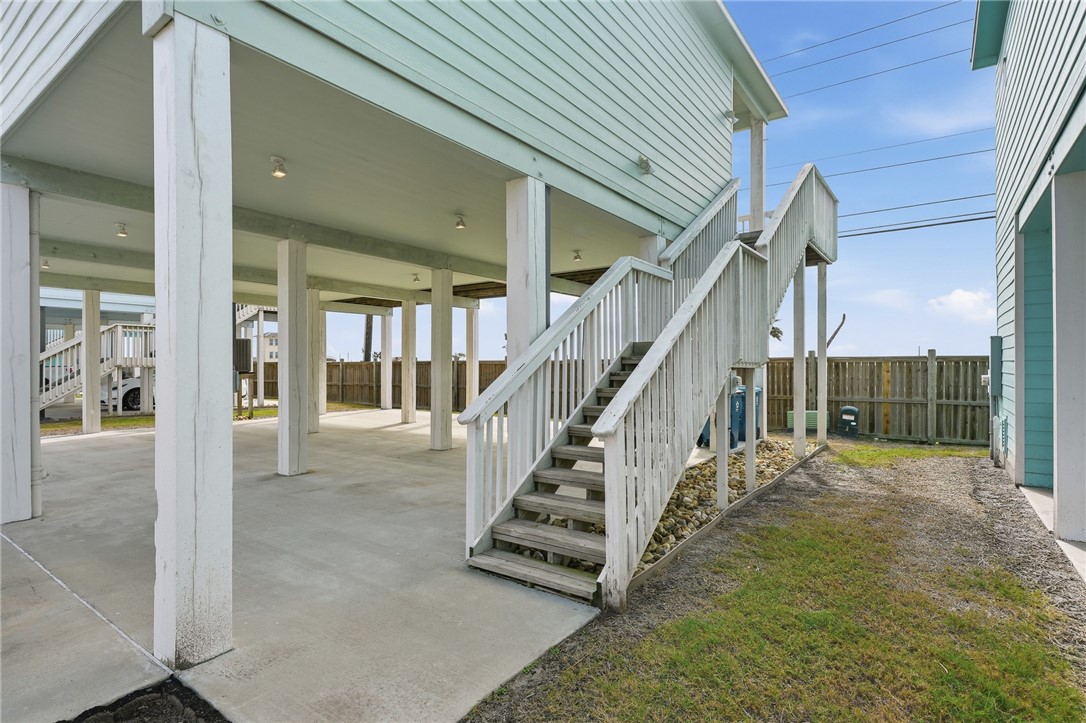 158 S Nautica Rockport TX 78382