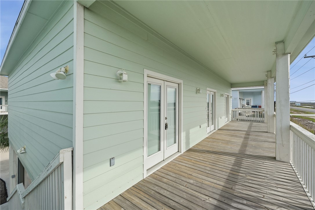 158 S Nautica Rockport TX 78382