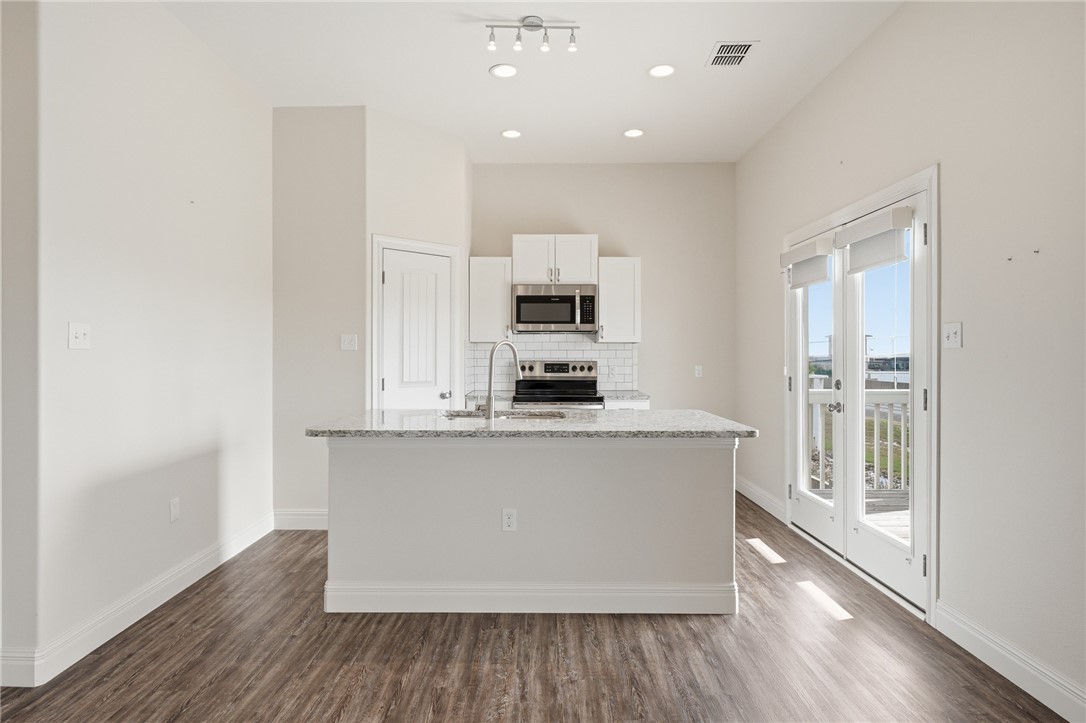 158 S Nautica Rockport TX 78382