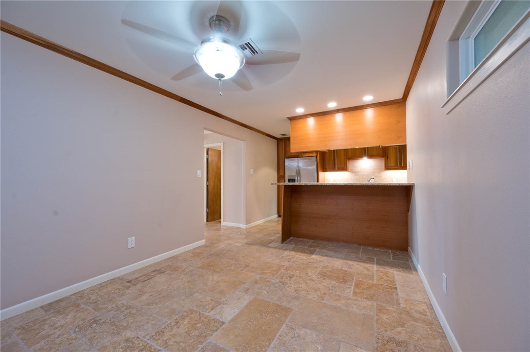 79 Lake Shore Corpus Christi TX 78413