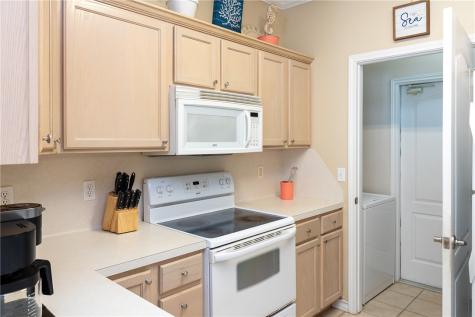 15102 Leeward Drive 702 Corpus Christi TX 78418