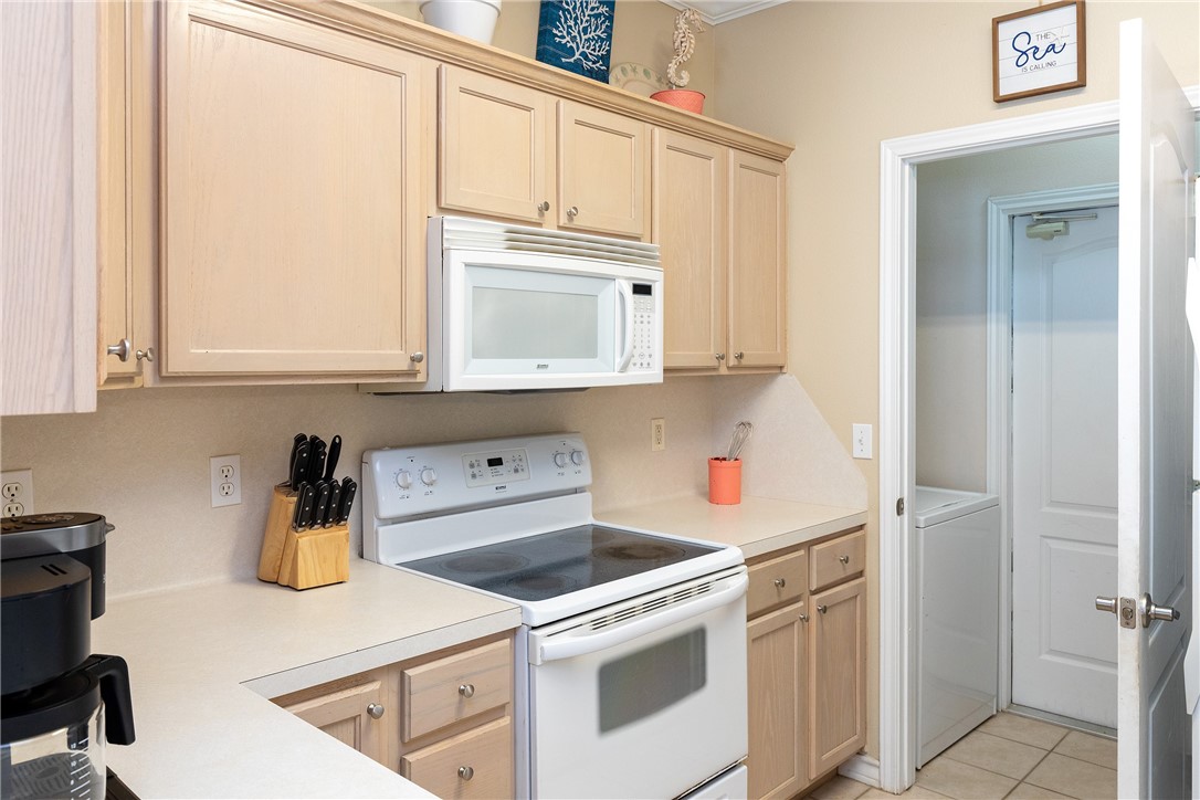 15102 Leeward Drive 702 Corpus Christi TX 78418