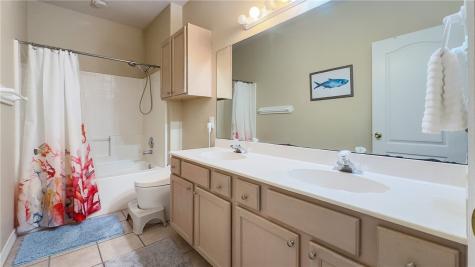 15102 Leeward Drive 702 Corpus Christi TX 78418