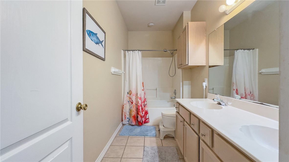 15102 Leeward Drive 702 Corpus Christi TX 78418