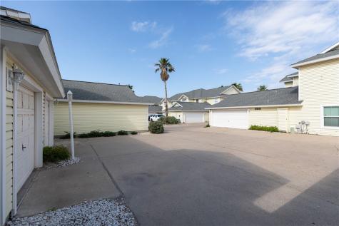 15102 Leeward Drive 702 Corpus Christi TX 78418
