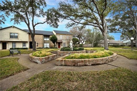 136 Lake Shore Drive 136 Corpus Christi TX 78413