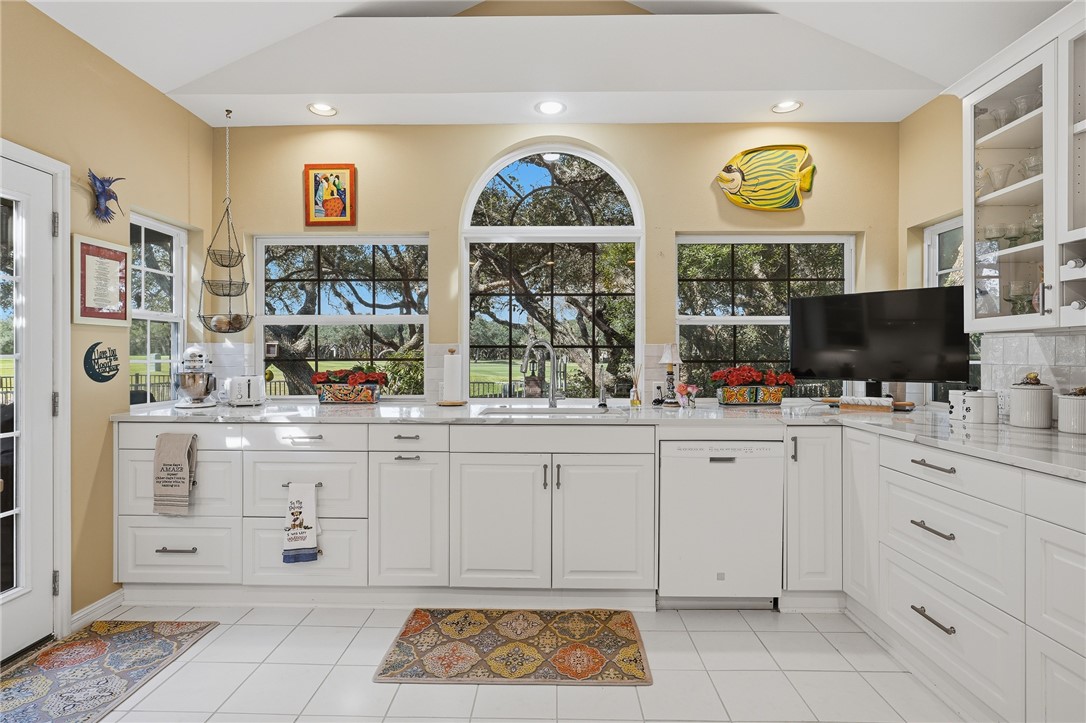 406 Cherry Drive Rockport TX 78382