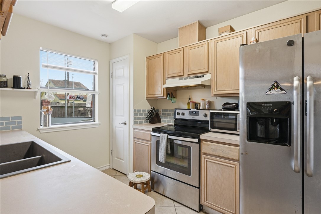 702 Saint Bernadine Drive Corpus Christi TX 78418
