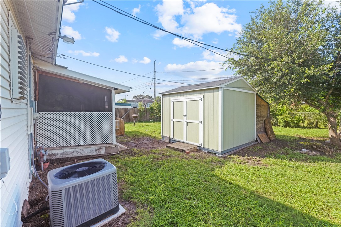 1821 Hawthorne Drive Corpus Christi TX 78404
