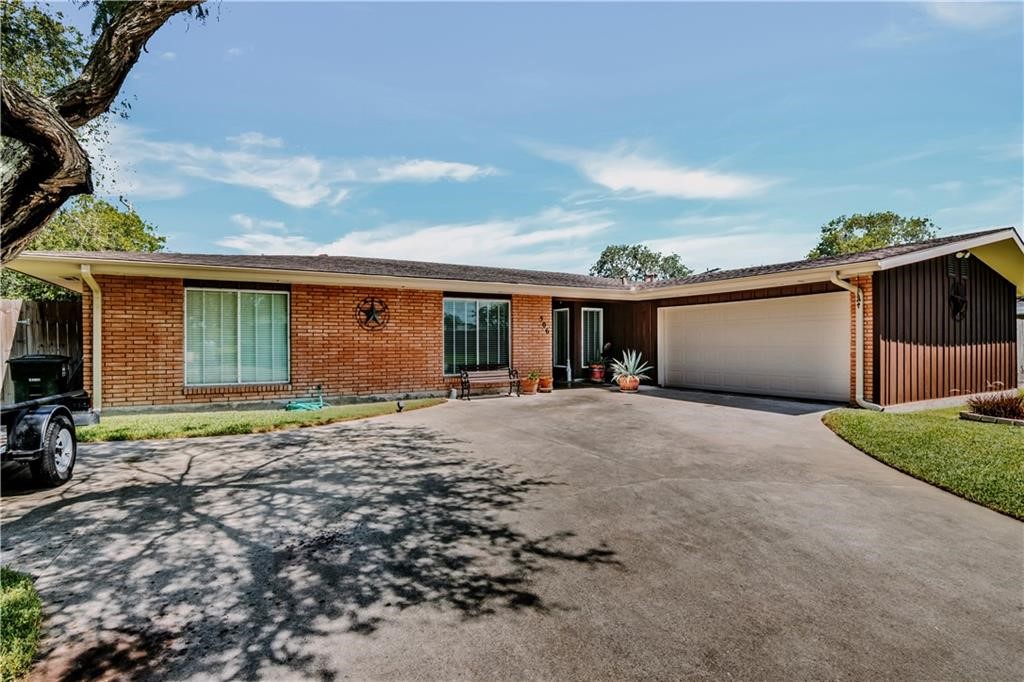 506 Greenway Drive Corpus Christi TX 78412