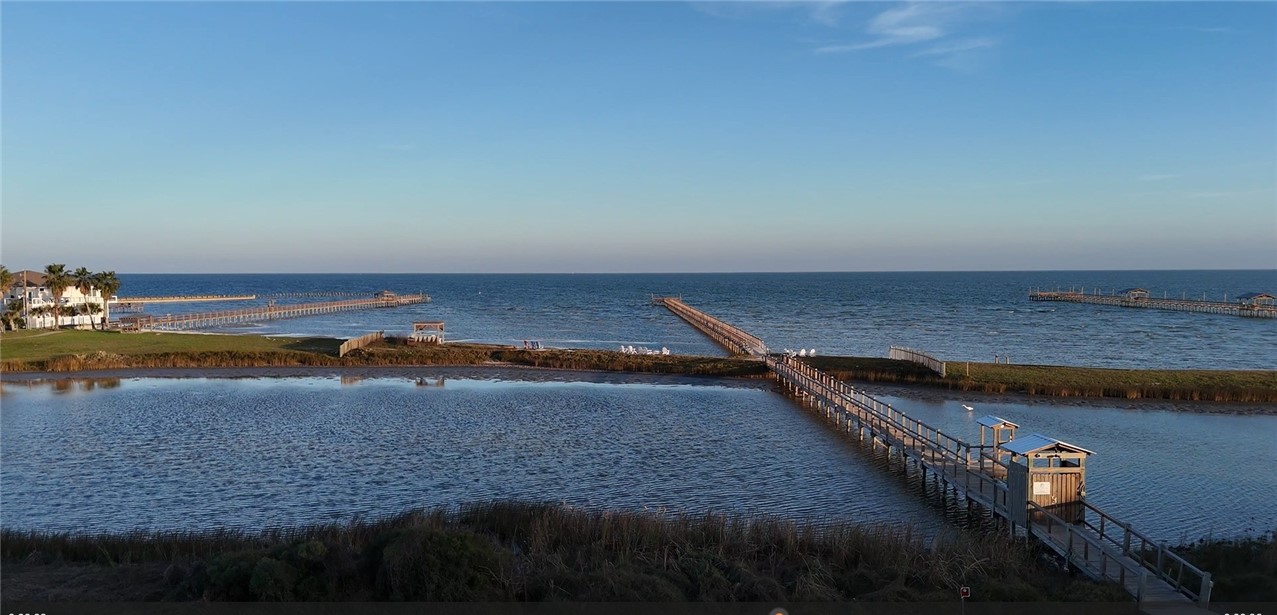 406 Sailhouse Way Rockport TX 78382