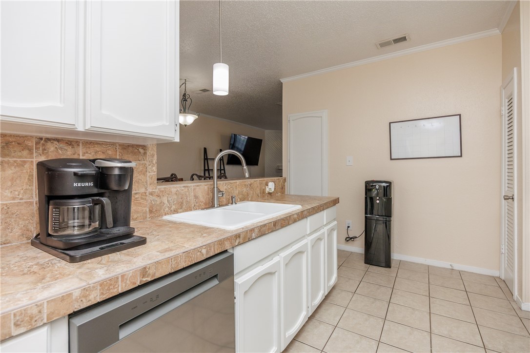 3052 Quail Springs A-2 Corpus Christi TX 78414