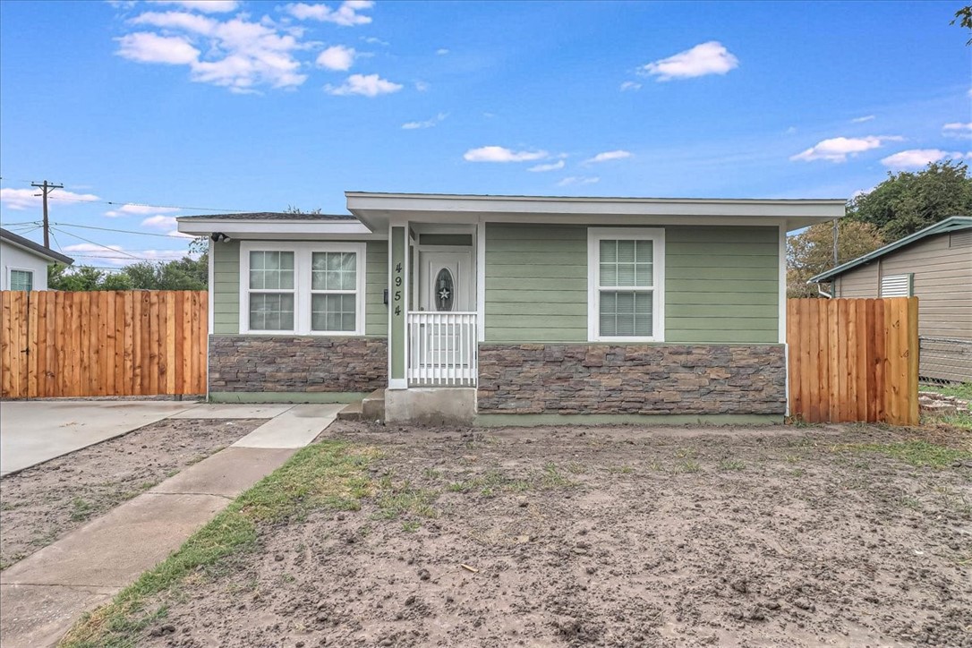 4954 Urban Street Corpus Christi TX 78415